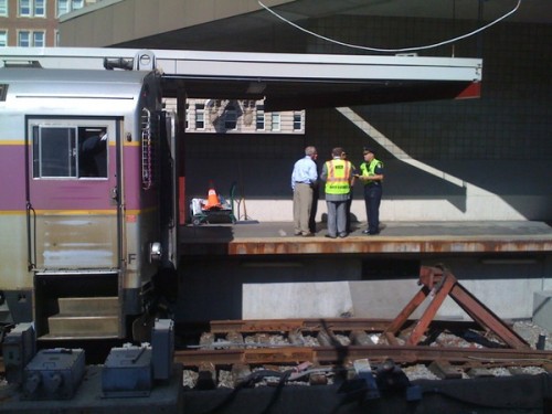 commuter-rail-accident Train 512 hit a metal bumper at South Station (photo by @davidwadeWBZ)