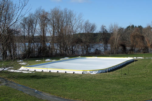 Post image for Fayville ice rink open for skating