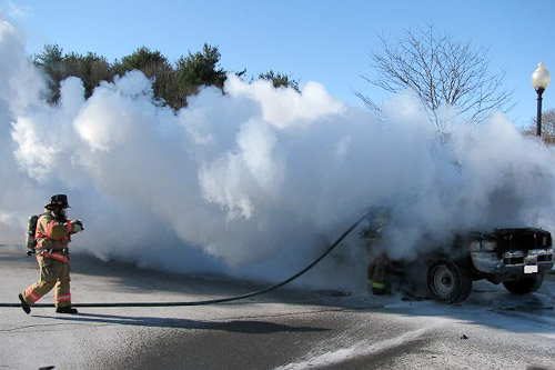Post image for Truck fire at Town Center Plaza