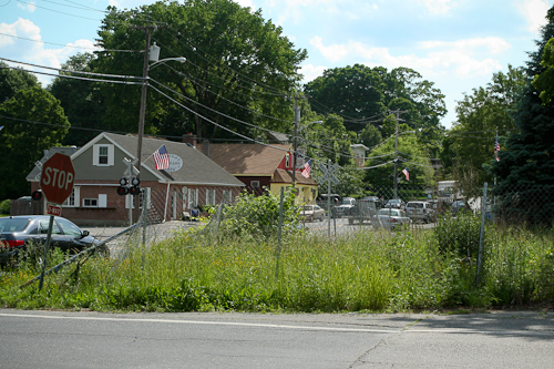 Post image for Planning Board asks owner to clean up vacant lot