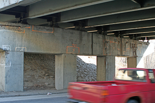 Post image for Falling concrete closes portion of Route 85