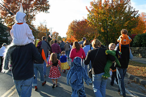 Post image for Firefighters Association Halloween parade on Sunday