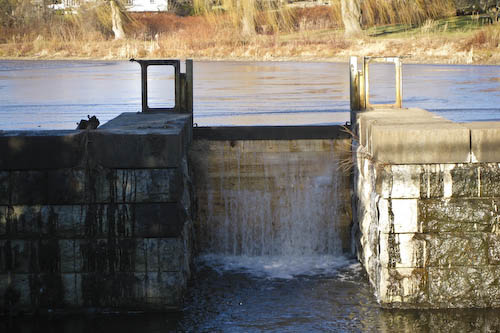 Post image for More photos of the drained Wachusett Aqueduct