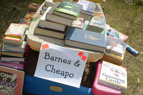 Post image for Open thread: Southborough garage and yard sales this weekend (4/28 & 4/29)