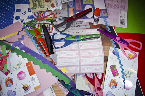 Post image for Kids are invited to make memory books at the Southborough Library on Thursday