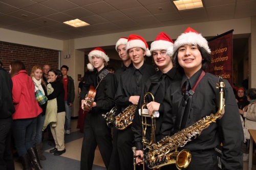 Post image for Events this week (12/16/13-10/22/13): ARHS arts’ Holiday Festival, technology help, and beading