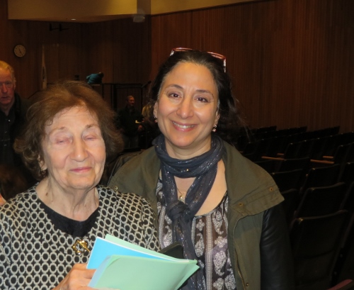 Post image for Town Meeting wrap up: Main St committee petition loses by 3 votes, Gulbankians zoning passes and residents nix moves towards Town Manager (Updated)