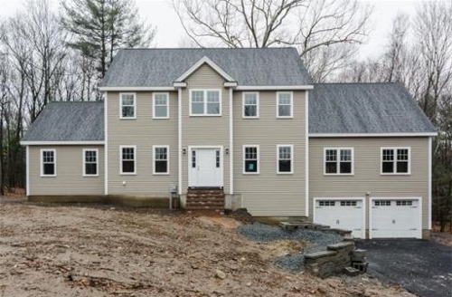 Post image for On the market this week in Southborough