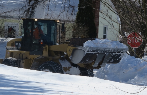 Post image for The latest on snowbound Southborough: Measurements and warnings