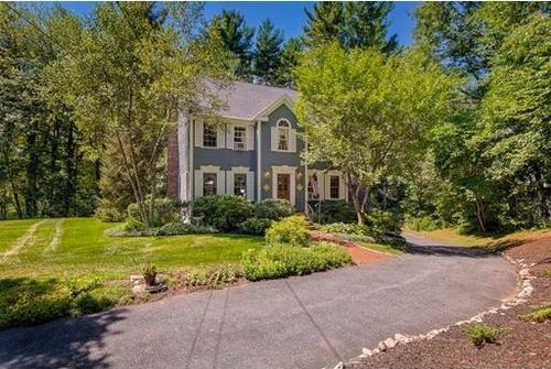 Post image for On the market this week in Southborough