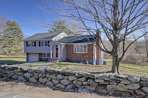 Post image for On the market this week in Southborough