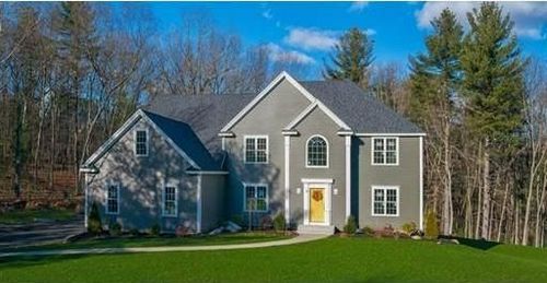 Post image for On the market this week in Southborough