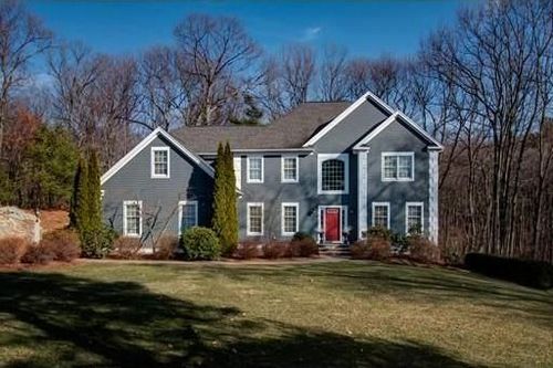 Post image for On the market this week in Southborough (Updated)