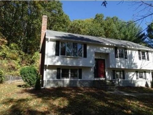 Post image for On the market this week in Southborough