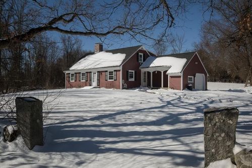 Post image for On the market this week in Southborough