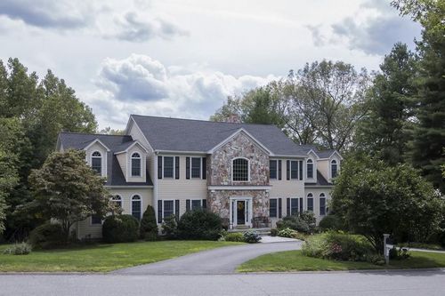 Post image for On the market this week in Southborough