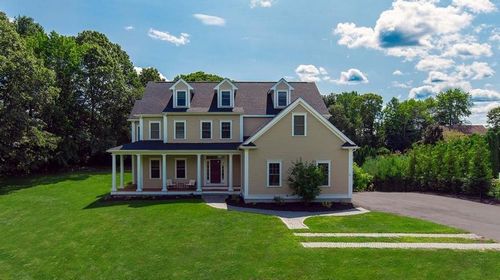 Post image for On the market this week in Southborough