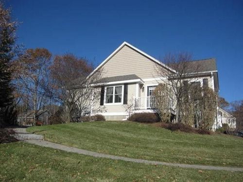 Post image for On the market this week in Southborough