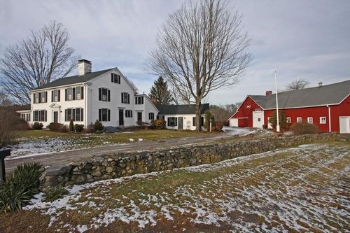 Post image for On the market this week in Southborough