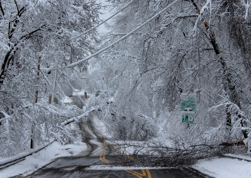 Post image for Town thanks personnel for efforts through storms; DPW asks for patience as it struggles with aftermath