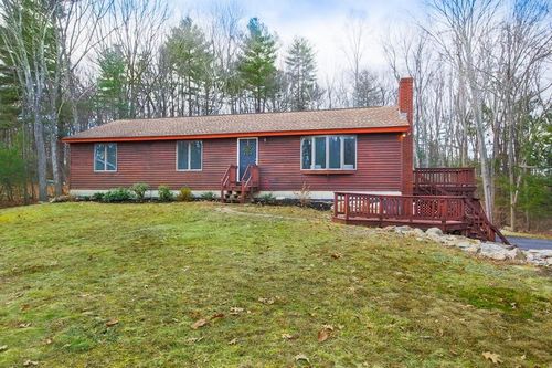 Post image for On the market this week in Southborough
