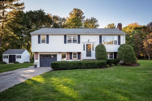 Post image for On the market this week in Southborough