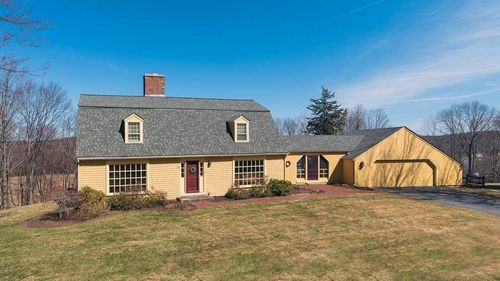 Post image for On the market this week in Southborough