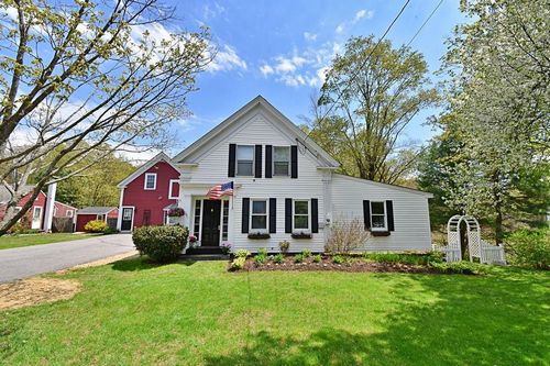 Post image for On the market this week in Southborough