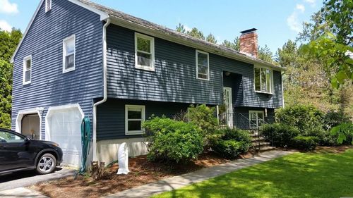 Post image for On the market this week in Southborough