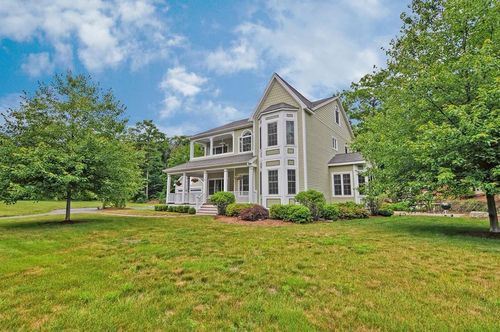 Post image for On the market this week in Southborough (Updated)