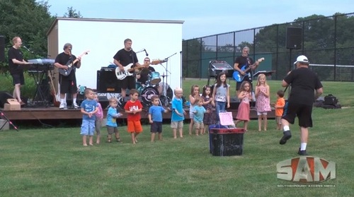 Post image for Summer Concert Series: The Reminisants play next week