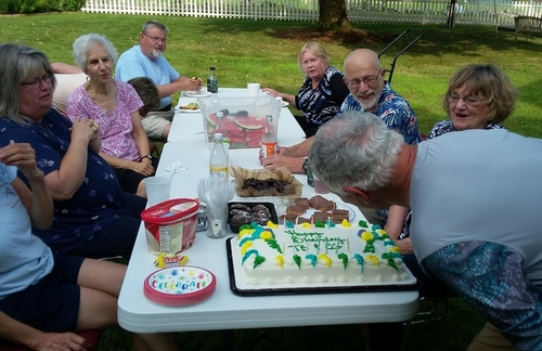 Post image for Trailblazers celebrate 4 years bringing fun to active seniors in Southborough