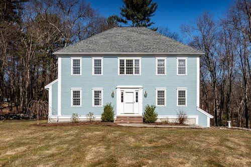 Post image for On the market this week in Southborough