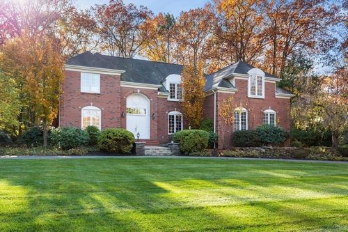 Post image for On the market this week in Southborough