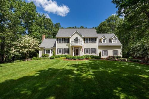 Post image for On the market this week in Southborough