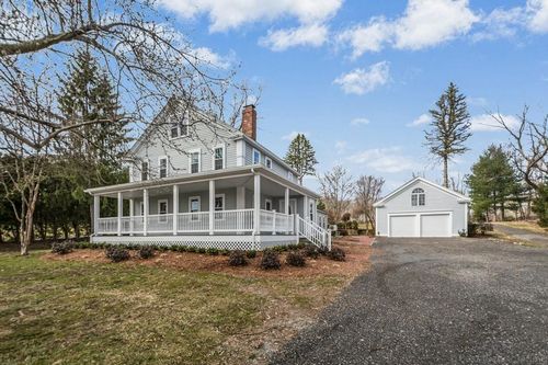 Post image for On the market this week in Southborough