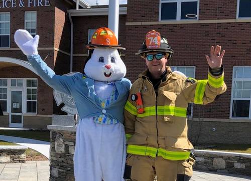 Post image for Looking at Easter in Southborough: Bunny visit, egg hunt, and a church parade