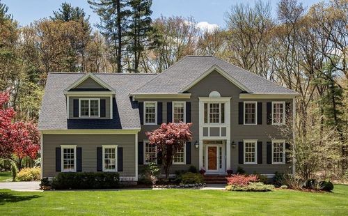 Post image for On the market this week in Southborough
