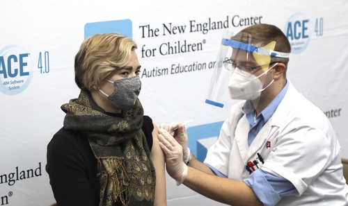 Post image for NECC vaccinating students and direct-care staff
