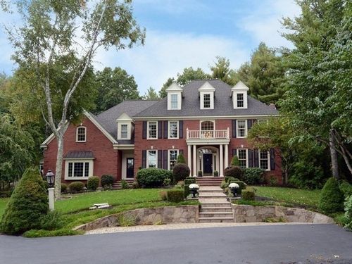 Post image for On the market this week in Southborough