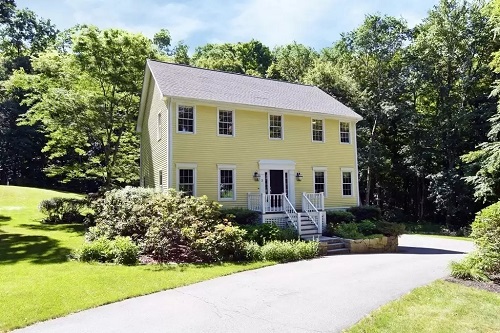 Post image for On the market this week in Southborough