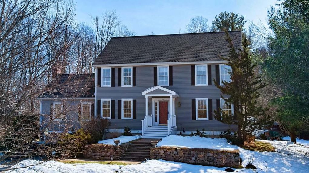 Post image for On the market this week in Southborough