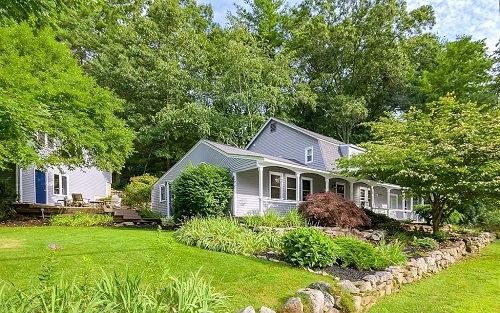Post image for On the market this week in Southborough