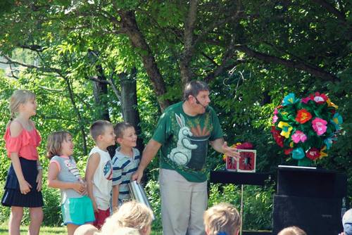 Post image for Magic show at the Library postponed to August 25th