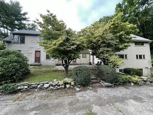 Post image for On the market this week in Southborough