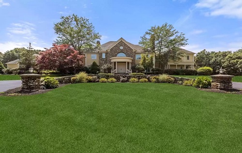 Post image for On the market this week in Southborough