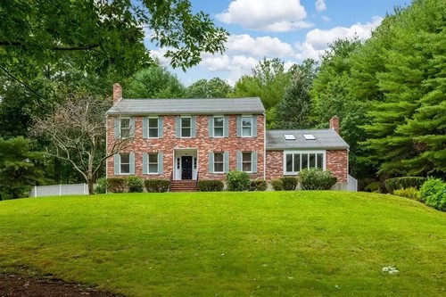 Post image for On the market this week in Southborough