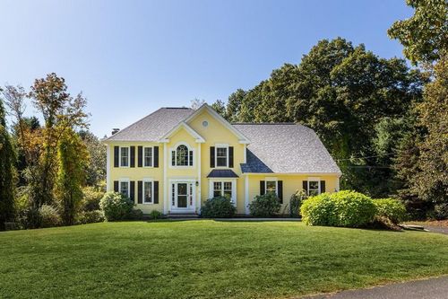 Post image for On the market this week in Southborough
