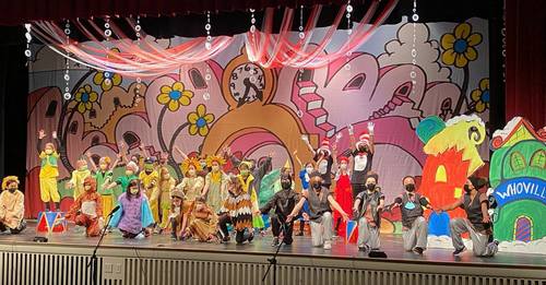 Post image for Neary students performing Seussical Kids – December 10 & 11