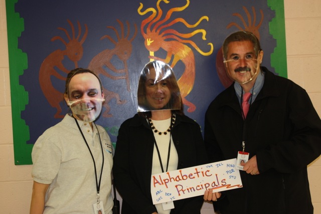 20150318_sef_spelling_bee_2015_costume_ru